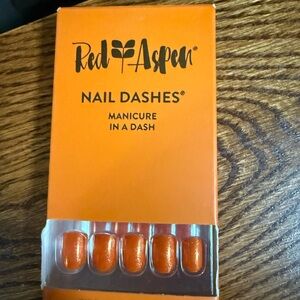Red Aspen Vibrant Orange Nail Dashes